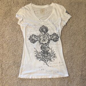 Elegant White Graphic Tee with Cross Design